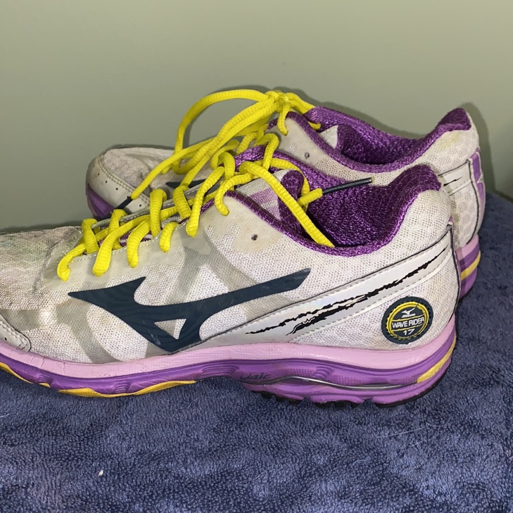 Mizuno Wave Runner - 7